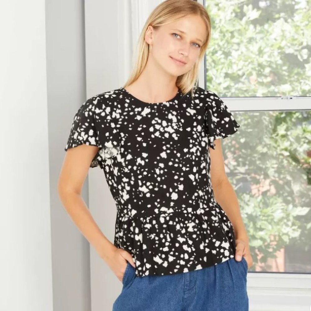 NWOT Printed Flutter Short Sleeve Blouse